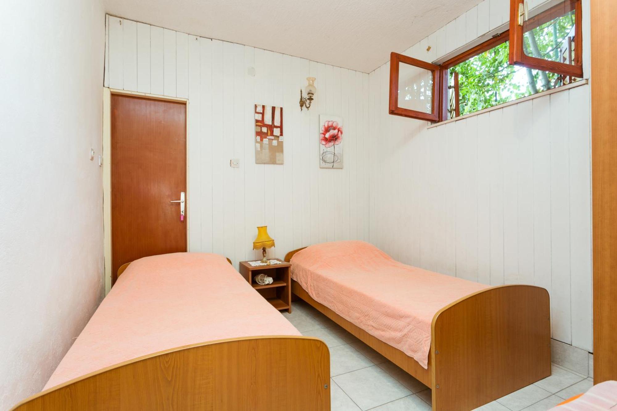 Apartments By The Sea Seget Vranjica, Trogir - 1038 Екстериор снимка