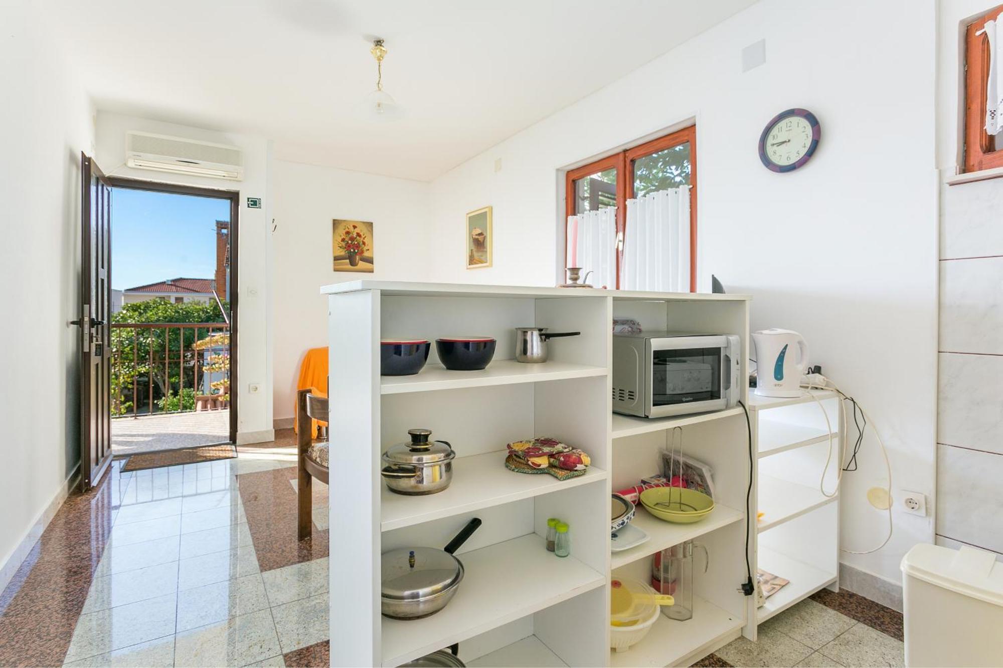 Apartments By The Sea Seget Vranjica, Trogir - 1038 Стая снимка